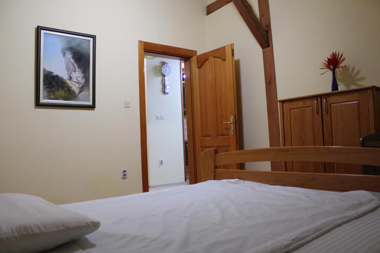 Kikinda Siesta Bed & Breakfast エクステリア 写真
